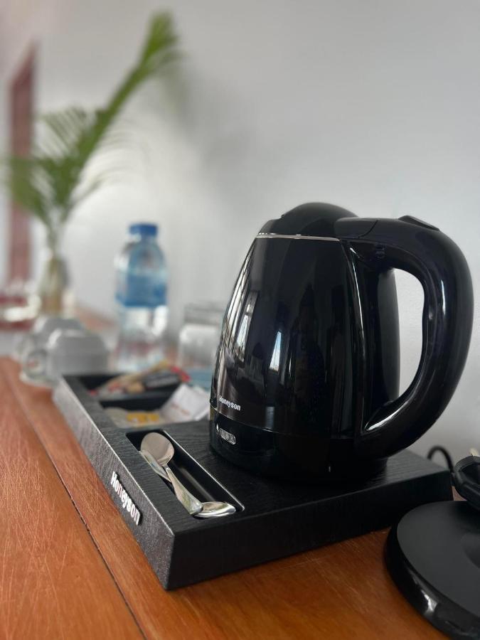 Отель The Moon Kampot Boutique Экстерьер фото
