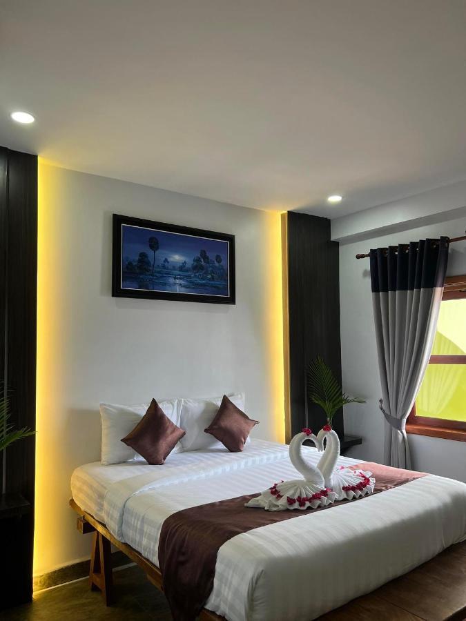 Отель The Moon Kampot Boutique Экстерьер фото